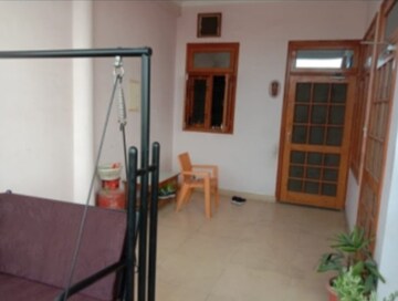 2 BHK Independent House For Rent in Aliganj