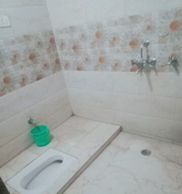 Bathroom in 2 BHK Independent House at Aliganj – for Rent