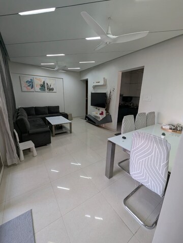 Team Area in 2 BHK Apartment at Five Star Royal Majestic, Rahatani – for Rent