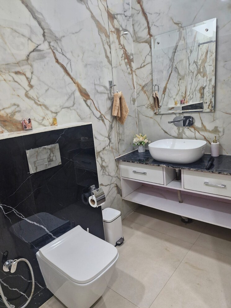 Master Bedroom, emaar-the-palm-drive-palm-studios 3 Bedroom 1997 Sq.Ft. Apartment In Sector 66 Gurgaon 8369144