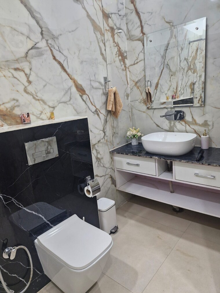 Master Bedroom, emaar-the-palm-drive-palm-studios 3 Bedroom 1997 Sq.Ft. Apartment In Sector 66 Gurgaon 8369144