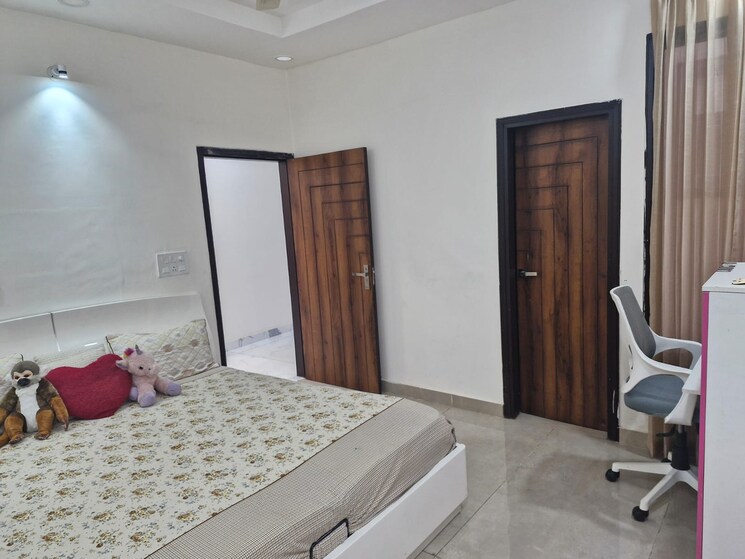 Bedroom, emaar-the-palm-drive-palm-studios 3 Bedroom 1997 Sq.Ft. Apartment In Sector 66 Gurgaon 8369144
