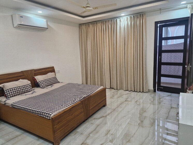 Bedroom, emaar-the-palm-drive-palm-studios 3 Bedroom 1997 Sq.Ft. Apartment In Sector 66 Gurgaon 8369144