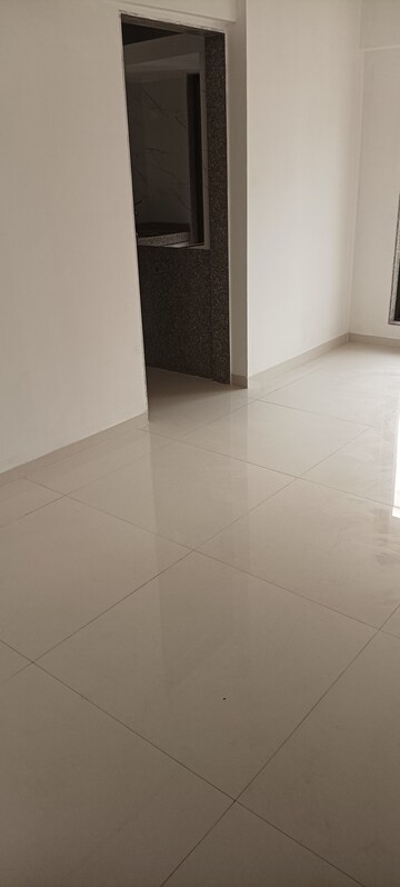 Room in 1 BHK Apartment at Tiara Hills, Mira Road – for Sale