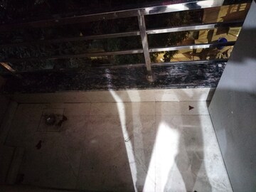 Staircase in 1 RK Builder Floor at DLF City Phase III, Sector 24 – for Rent