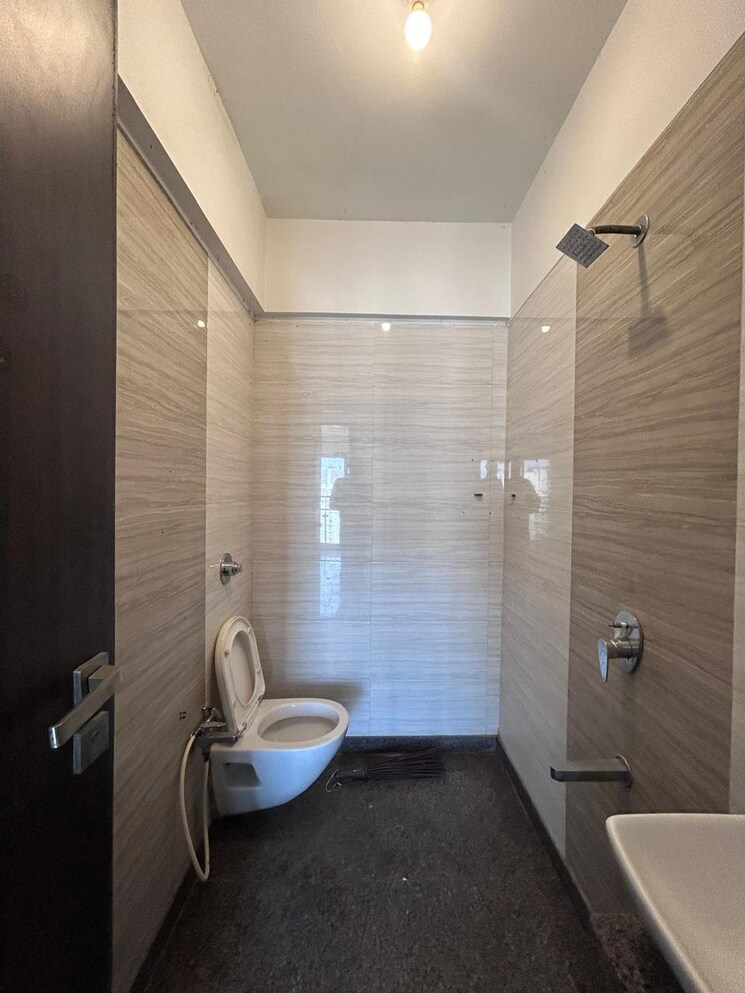Bathroom, neminath-imperia 2 Bedroom 1125 Sq.Ft. Apartment In Andheri West Mumbai 8369383