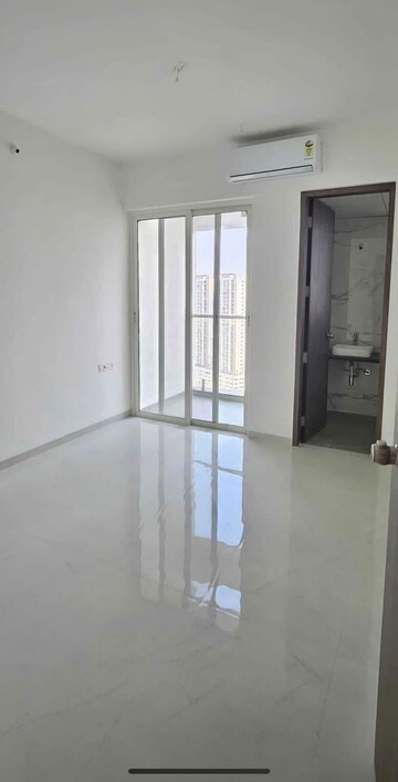 Room in 2 BHK Apartment at Goel Ganga Serio E F Building, Kharadi – for Rent