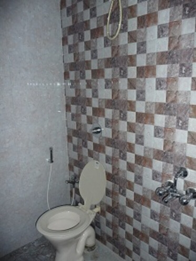 Bathroom, karwa-om-hemgiri 2 Bedroom 1118 Sq.Ft. Apartment In Borivali East Mumbai 8369395