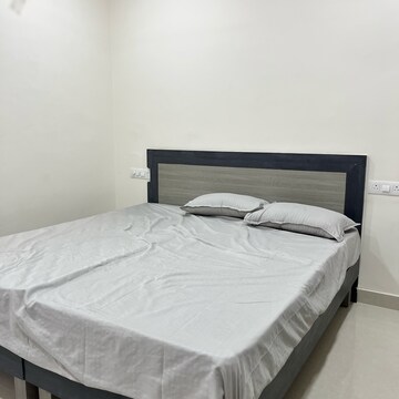 Bedroom in Studio Apartment at Sri Sai Residency Madhapur, Madhapur – for Rent