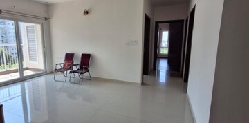 Room in 2.5 BHK Apartment at L&T Raintree Boulevard, Hebbal – for Rent