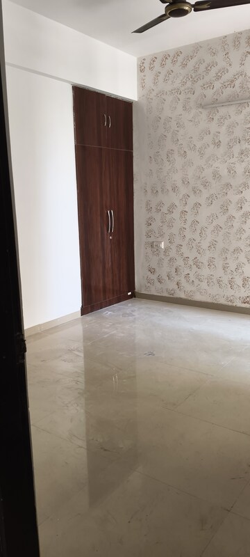 2 BHK Apartment For Rent in Prateek Grand City, Siddharth Vihar