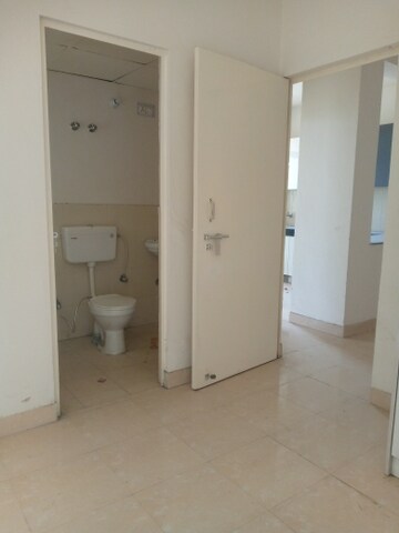 Room in 2 BHK Apartment at Conscient Habitat, Sector 99a – for Rent