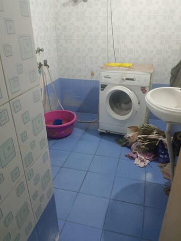 Bathroom in 2.5 BHK Independent House at Sector 23 – for Rent