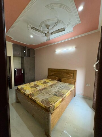 Bedroom in 1 RK Builder Floor at Ansal Sushant Lok I, Sector 43 – for Rent