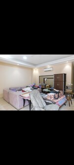 4 BHK + Servant Room,Extra Room 300 Sq.Yd. Builder Floor in Sarvodya Enclave