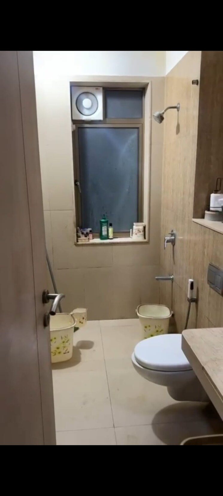 Bathroom, kalpataru-sparkle 3 Bedroom 1050 Sq.Ft. Apartment In Bandra East Mumbai 8369509