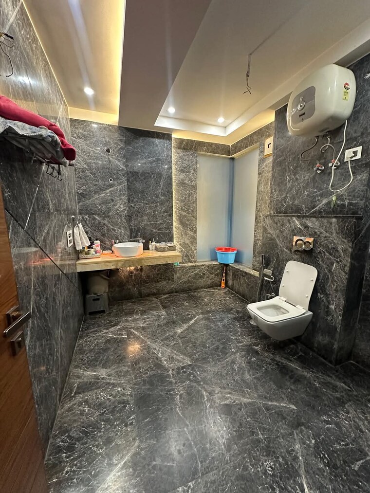  Parking, green-wood-city 4 Bedroom 502 Sq.Yd. Builder Floor In Sector 45 Gurgaon 8369516