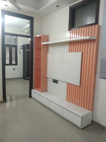 Room in 2 BHK Builder Floor at Niti Khand – for Rent