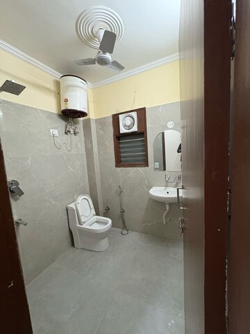 Bathroom in 2 BHK Builder Floor at Sector 47 – for Rent