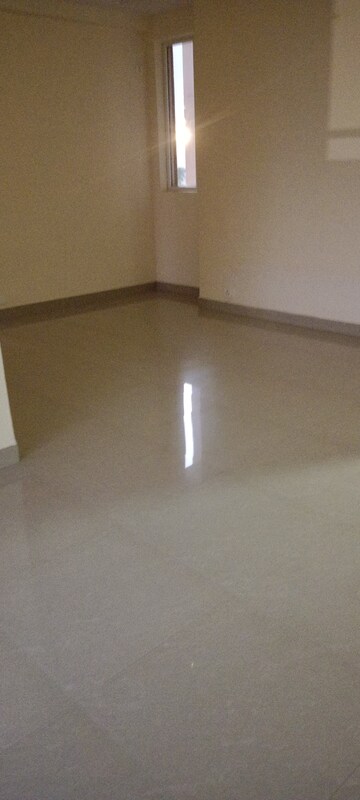 Room in 3 BHK Apartment at Sector 6, Dwarka – for Sale