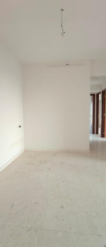 Room in 3 BHK Apartment at Ekta Tripolis, Goregaon West – for Rent