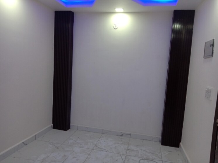 Room, dwarka mor 2 Bedroom 585 Sq.Ft. Builder Floor In Dwarka Mor Delhi 8369631