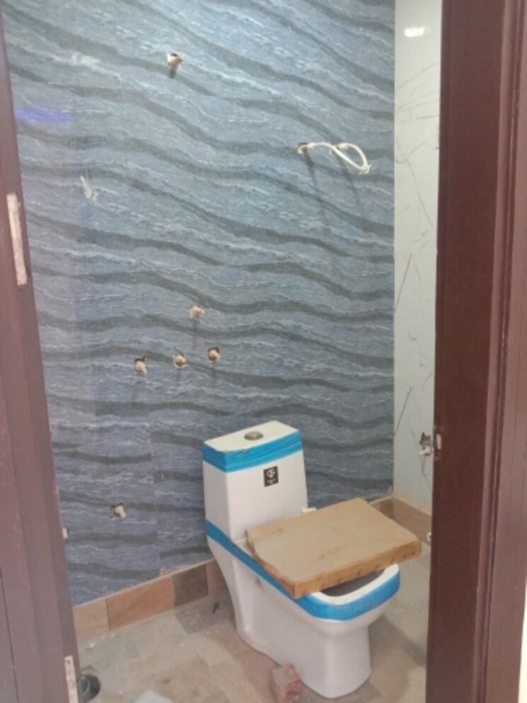 Bathroom, dwarka mor 2 Bedroom 585 Sq.Ft. Builder Floor In Dwarka Mor Delhi 8369631