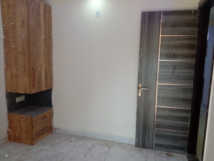 Room, dwarka mor 2 Bedroom 585 Sq.Ft. Builder Floor In Dwarka Mor Delhi 8369631