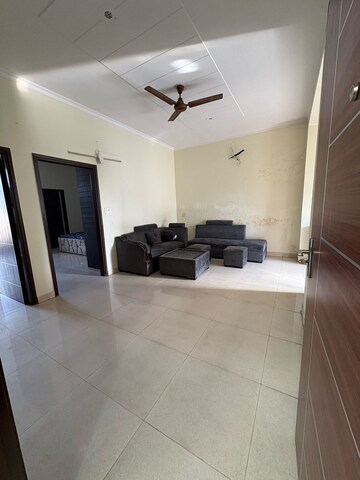 Bathroom in 1 BHK Builder Floor at Sector 47 – for Rent