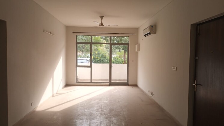 Room, smart-world-gems 2.5 Bedroom 1103 Sq.Ft. Builder Floor In Sector 89 Gurgaon 8369703