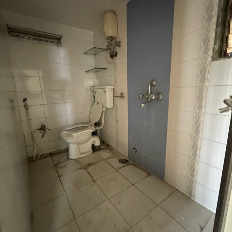 Bathroom, riddhi-garden 2 Bedroom 628 Sq.Ft. Apartment In Riddhi Gardens Mumbai 8369706