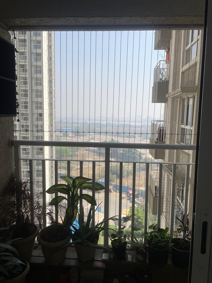 Balcony, lodha-amara 2 Bedroom 882 Sq.Ft. Apartment In Kolshet Road Thane 8369713