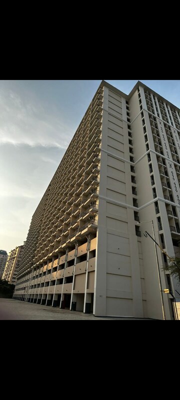 1 RK Apartment – Exterior View View at DLF The Camellias, Sector 42 - for Sale
