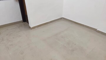 Room in 2 BHK Builder Floor at Mansarovar Park – for Rent
