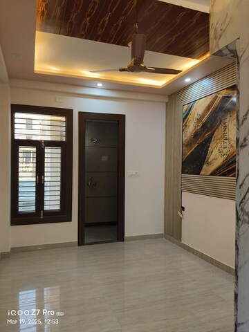 Room in 2 BHK Builder Floor at Mahendra Enclave, Shastri Nagar – for Sale