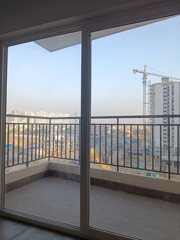 Room in 3 BHK Apartment at Ace Divino, Sector 1 Greater Noida – for Rent