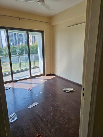 Room in 3 BHK Apartment at Raheja Atharva, Sector 109 – for Rent