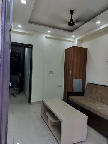 Building Lobby in 1 BHK Builder Floor at Ansal Sushant Lok I, Sector 43 – for Rent
