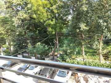 Balcony in 1 BHK Builder Floor at Ansal Sushant Lok I, Sector 43 – for Rent