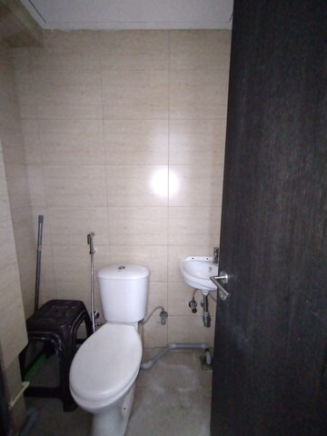 Bathroom in 3 BHK Apartment at Oberoi Realty Woods, Goregaon East – for Rent