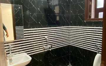 1 BHK Builder Floor For Rent in Freedom Fighters Enclave