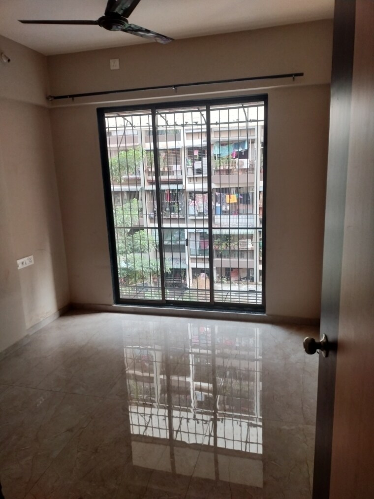Room, raunak-city-sector-4-d6 2 Bedroom 905 Sq.Ft. Apartment In Kalyan West Thane 8370057