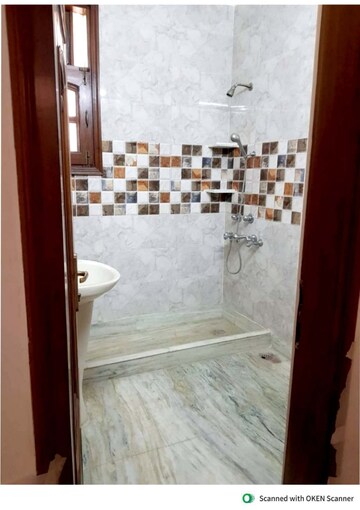 Bathroom in 4 BHK Builder Floor at Green Park – for Rent