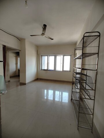 Room in 1 BHK Apartment at Royal Palms, Goregaon East – for Rent