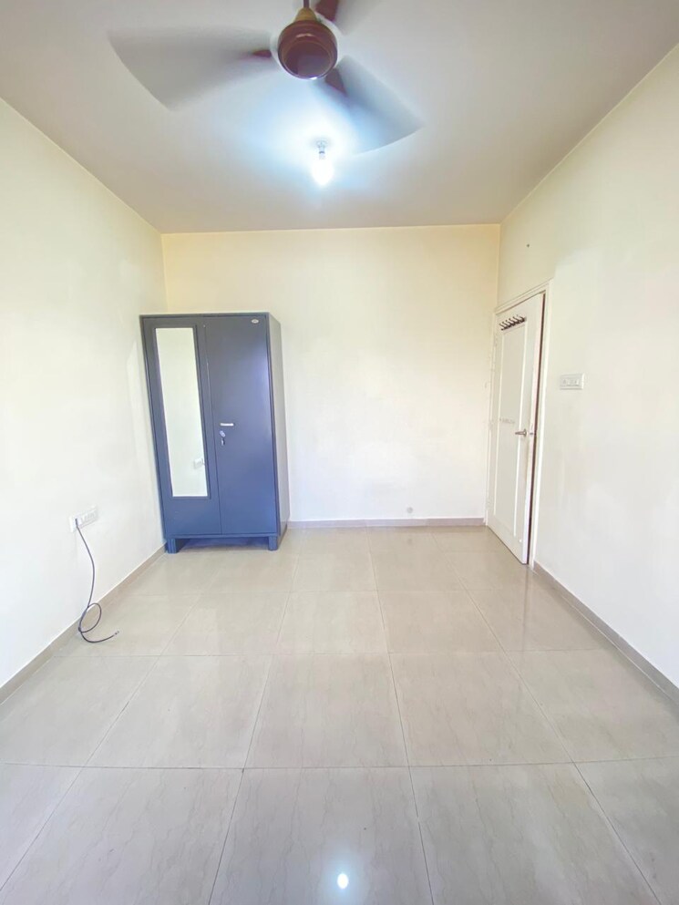 Room, raheja-willows 2 Bedroom 750 Sq.Ft. Apartment In Kandivali East Mumbai 8370112