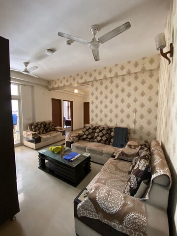 Master Bedroom in 3 BHK Apartment at Gaur City 7th Avenue, Sector 4 Greater Noida – for Rent