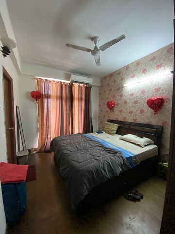 Bedroom in 3 BHK Apartment at Gaur City 7th Avenue, Sector 4 Greater Noida – for Rent