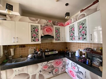 Master Bedroom in 3 BHK Apartment at Gaur City 7th Avenue, Sector 4 Greater Noida – for Rent