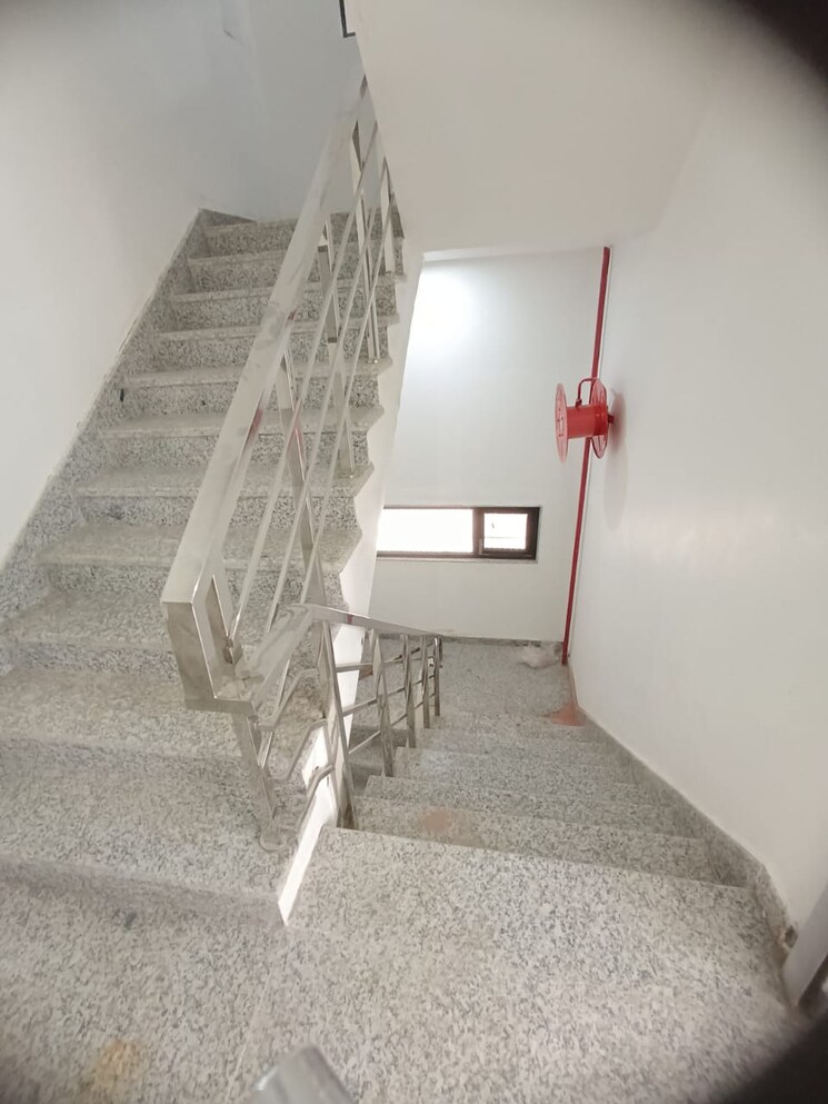 undefined, mangolpuri Commercial Office Space 1200 Sq.Ft. In Mangolpuri Delhi 8370188