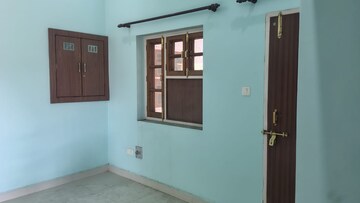 Room in 1.5 BHK Villa at Gomti Nagar – for Rent